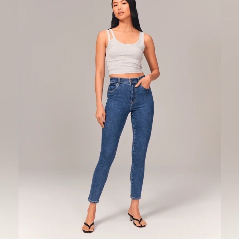Abercrombie & Fitch Ultra high rise super skinny ankle jeans size 26/ 2 short